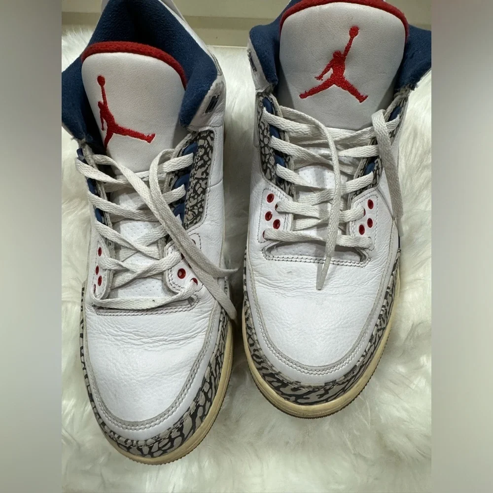 Nike Jordan 3 Retro Men’s size 9.5